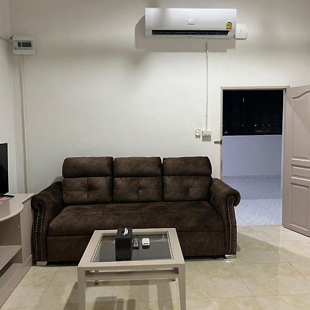 בנגקוק Mall Suites Hotel מראה חיצוני תמונה