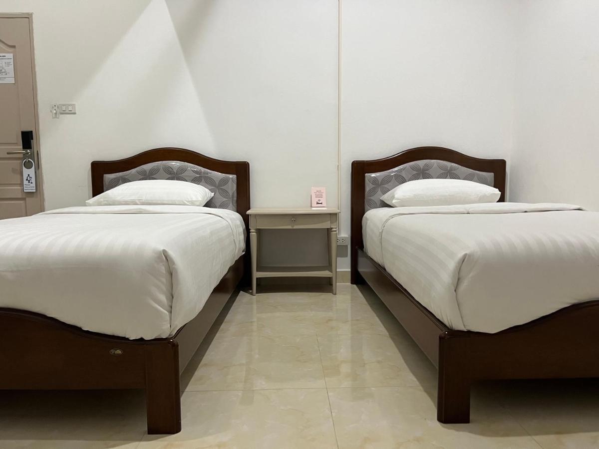 בנגקוק Mall Suites Hotel מראה חיצוני תמונה