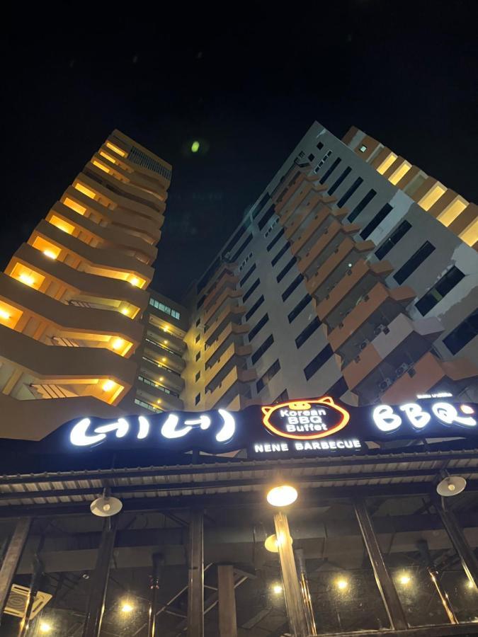 בנגקוק Mall Suites Hotel מראה חיצוני תמונה