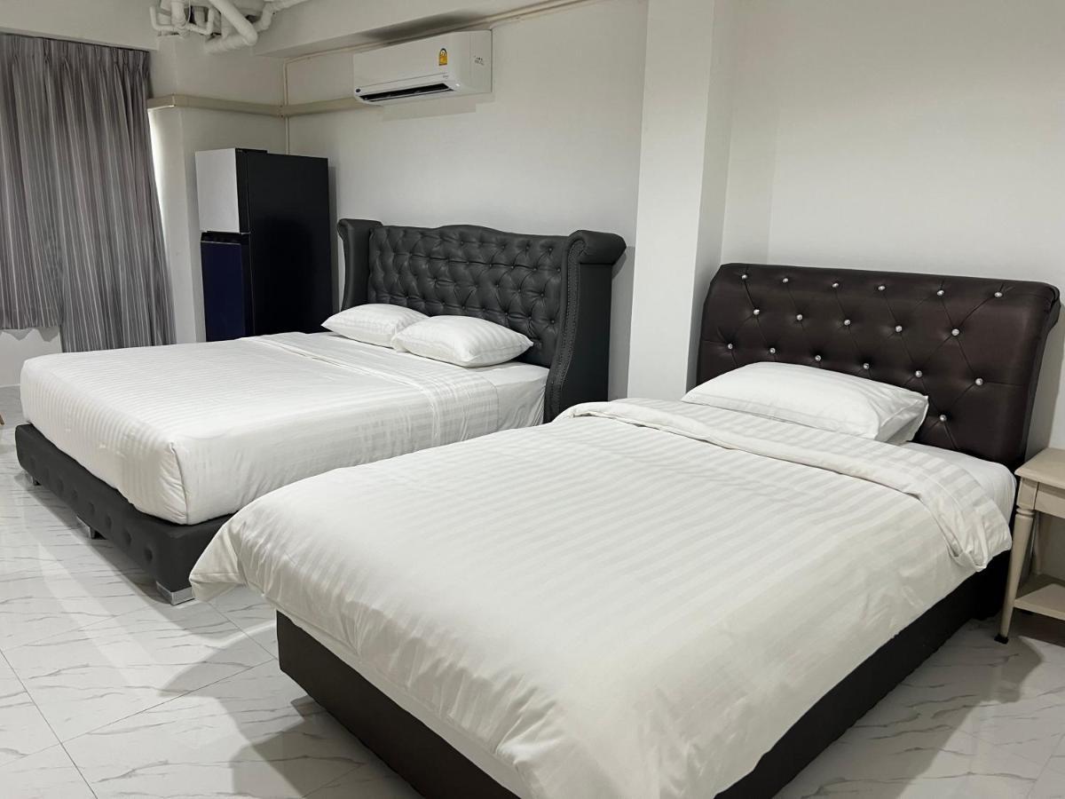 בנגקוק Mall Suites Hotel מראה חיצוני תמונה