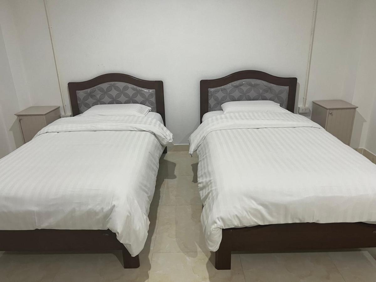 בנגקוק Mall Suites Hotel מראה חיצוני תמונה