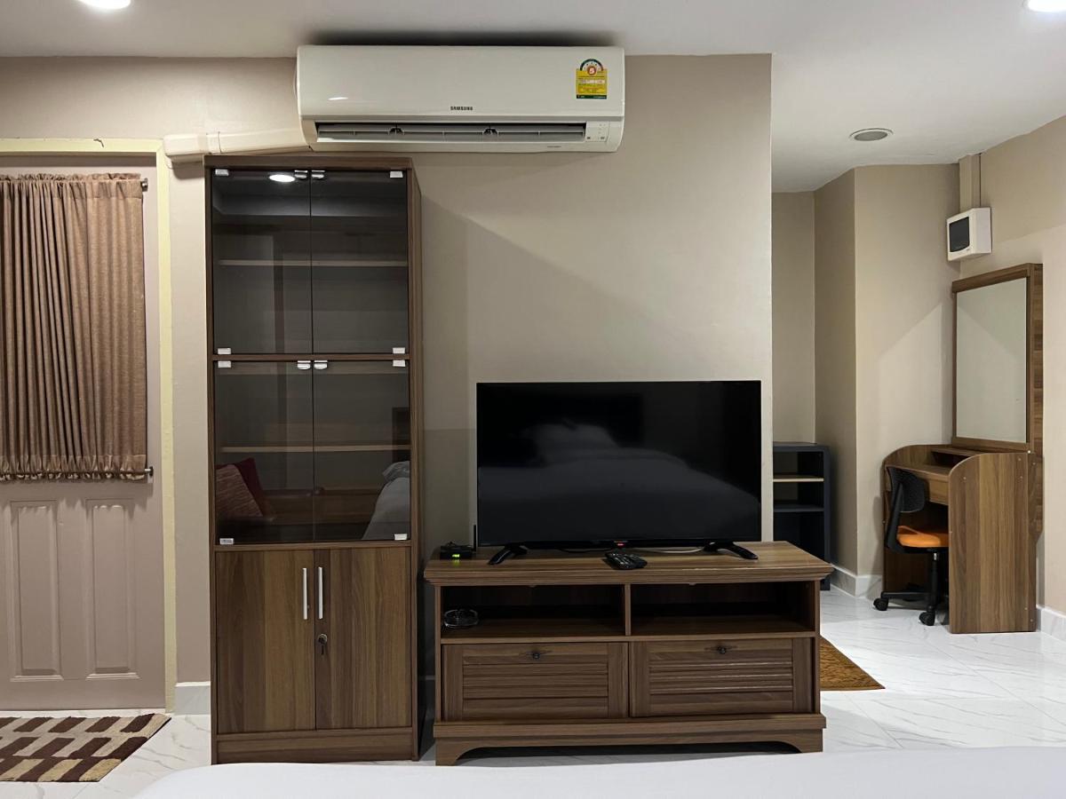 בנגקוק Mall Suites Hotel מראה חיצוני תמונה