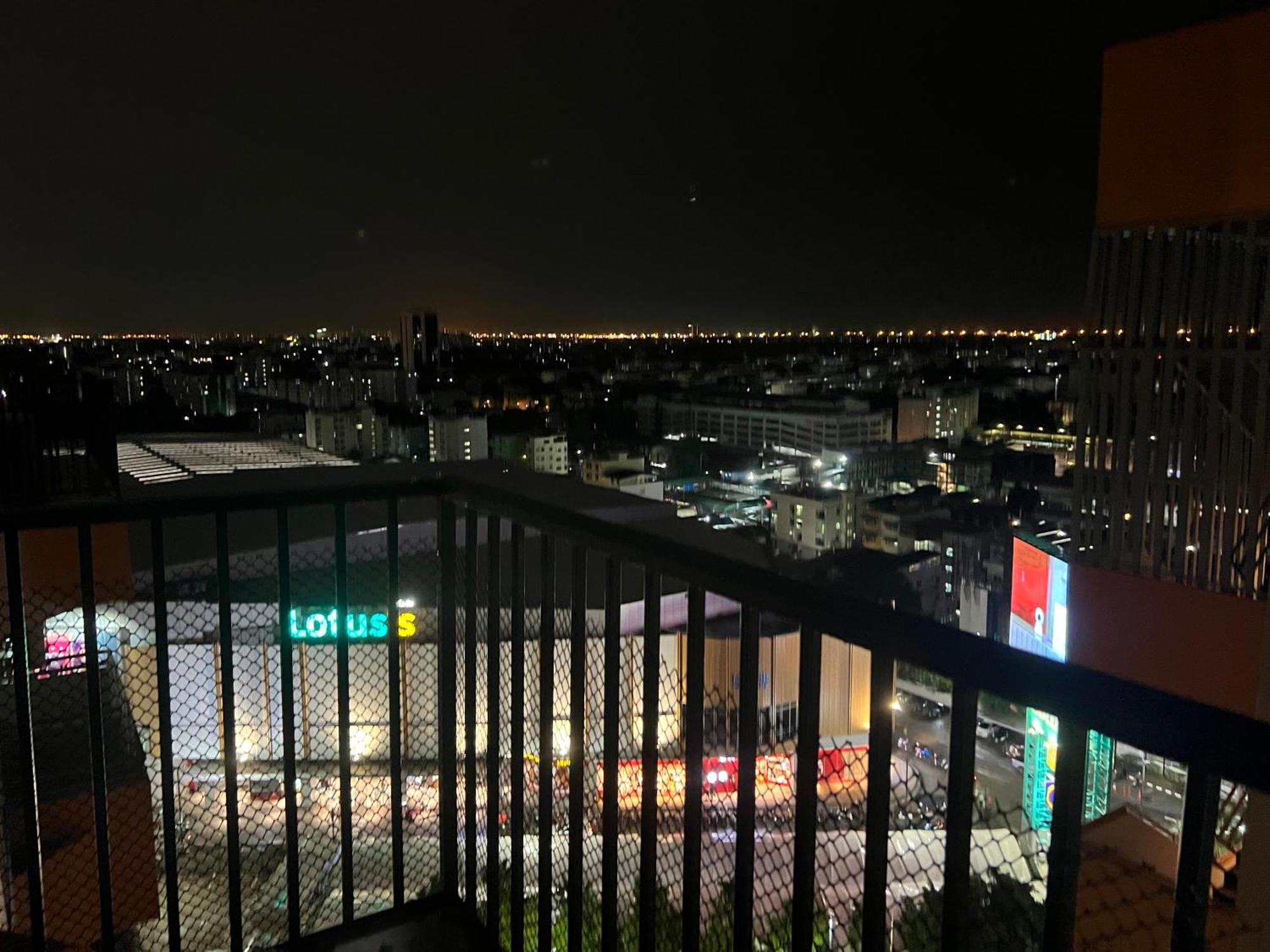 בנגקוק Mall Suites Hotel מראה חיצוני תמונה