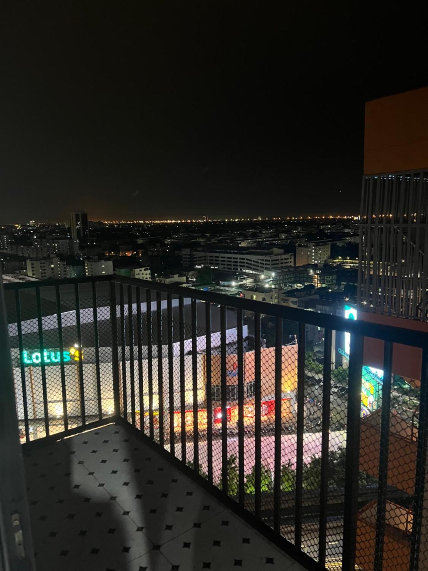 בנגקוק Mall Suites Hotel מראה חיצוני תמונה