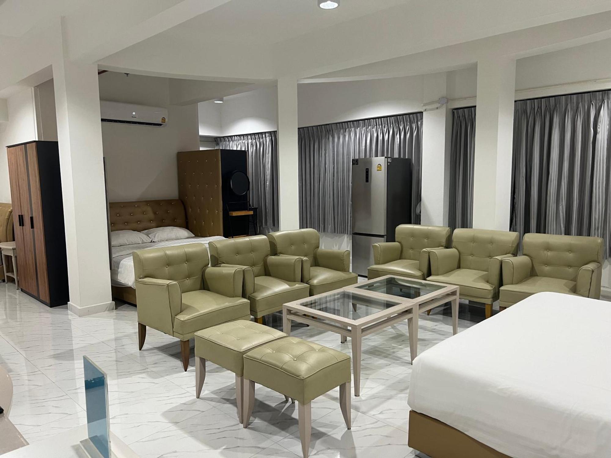 בנגקוק Mall Suites Hotel מראה חיצוני תמונה